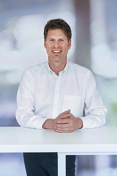 Ronald-Stark_400x600.jpg