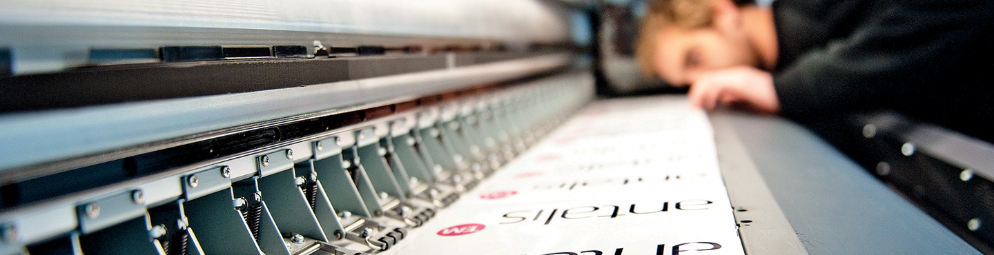 IMG-banner-carrer-1.jpg
